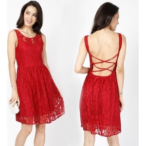 Rode jurk met kant