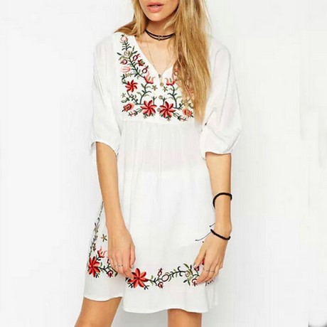 Witte jurk met bloemen