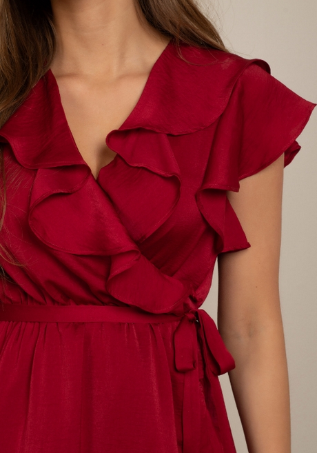 Satijnen rode jurk