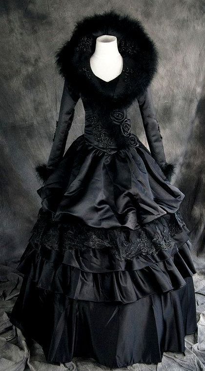 Gothic fantasy kleding