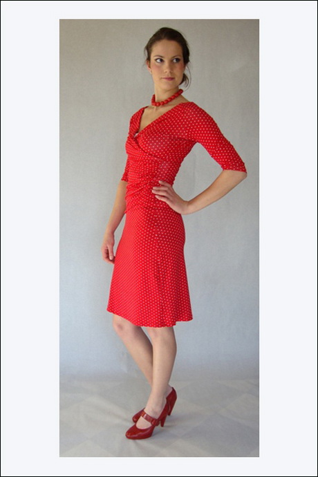 Rode stippen jurk