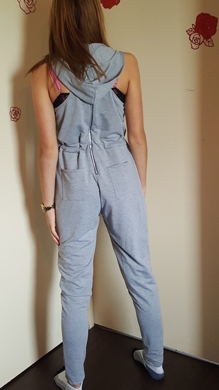 Grijze jumpsuit