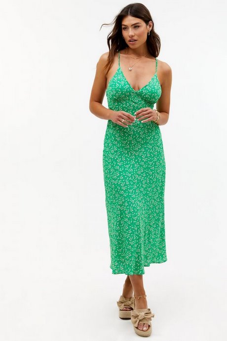 Groene jurk met bloemen