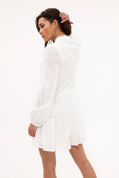 Witte ruffle jurk