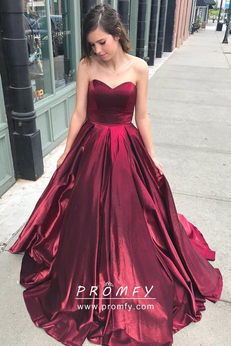 Strapless prom jurk