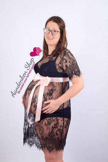 Kanten jurk zwanger