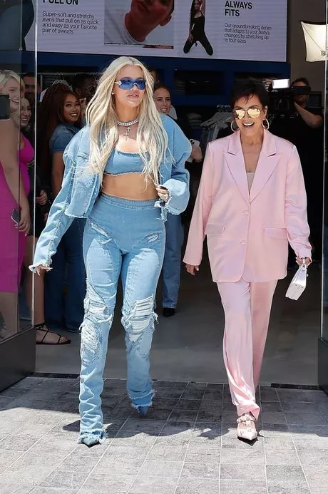 Khloe kardashian outfits 2023