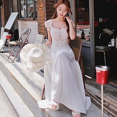 Korte witte kanten jurk