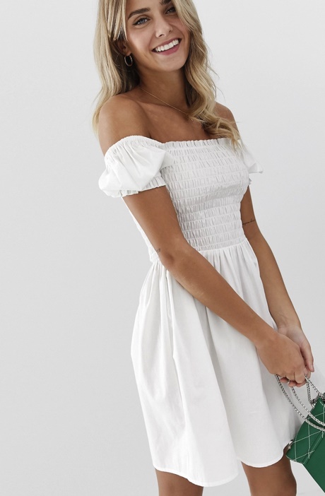 Zara witte jurk borduursel