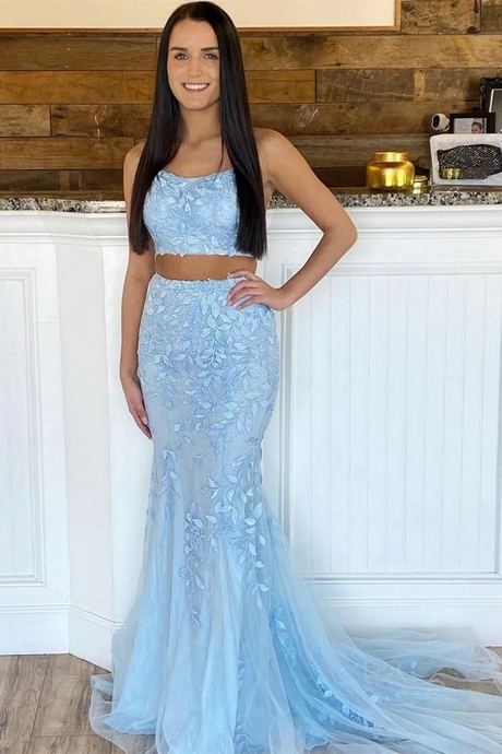 Lace prom dresses 2023