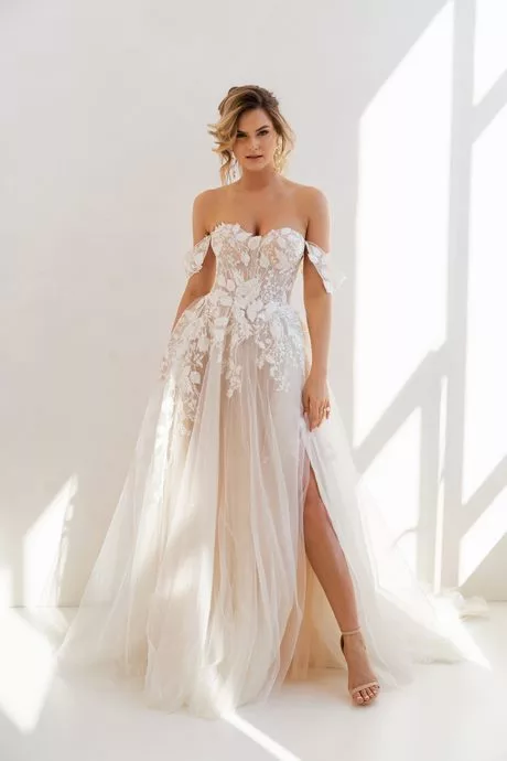 Wedding dress fall 2024